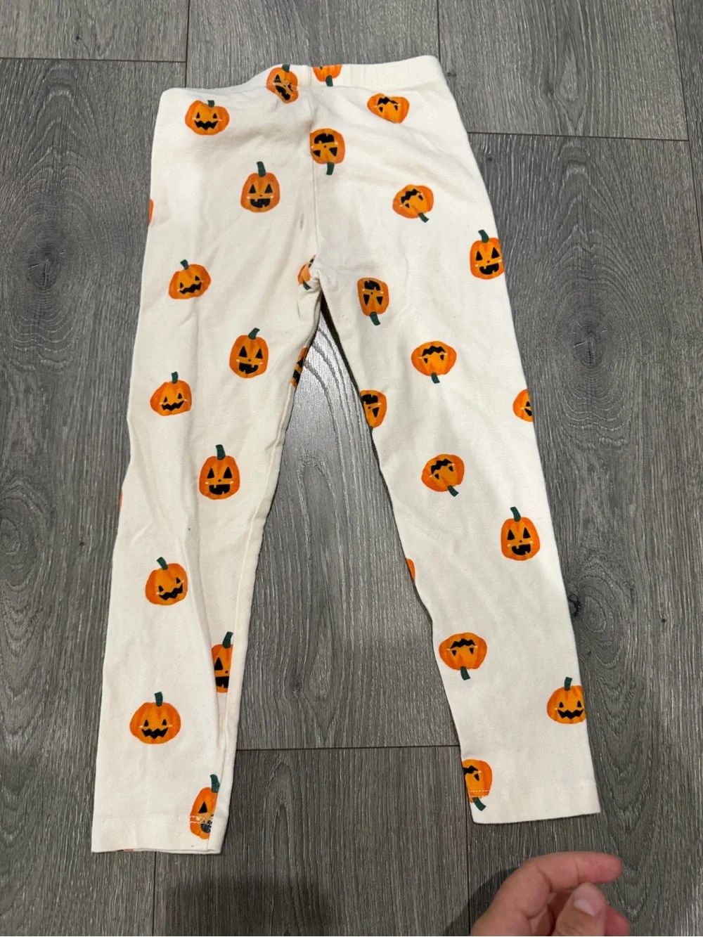 Old navy pumpkin leggings size 4T